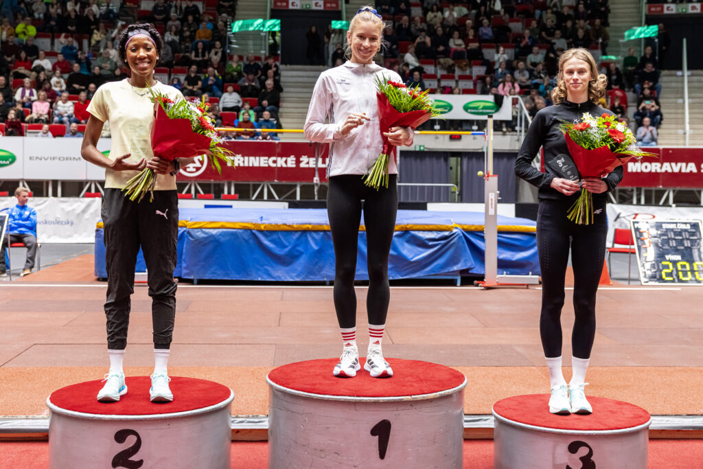 Stupně vítězů, ženy 2026
